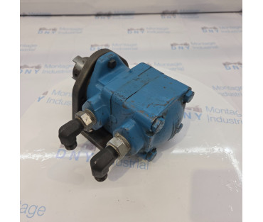 VICKERS M2214251C13 168417 Hydraulic Engine. P2/1049