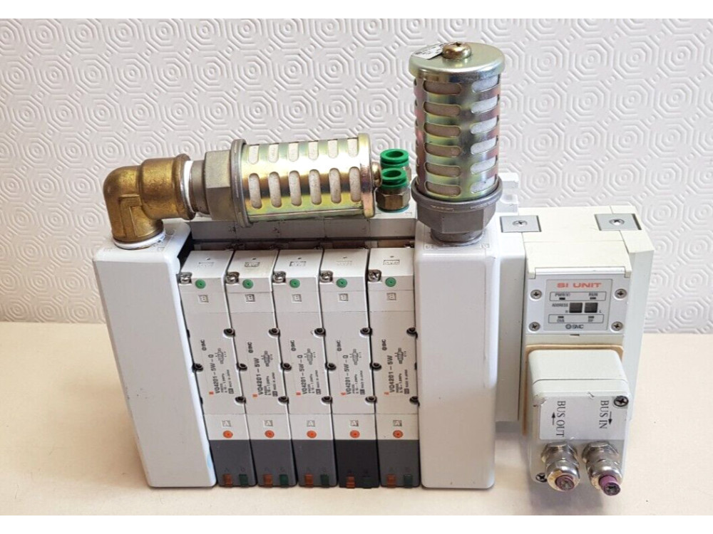 SMC EX240-SPR1 solenoid valve VQ4201-5W 2pcs VQ4201-5W-Q 3pcs /B27 /674 B27 /674 | SMC - Image 1