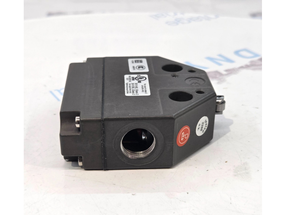 EUCHNER N1AR514M 078487 LIMIT SWITCH. S6. 1167 406490134666 | EUCHNER - Image 1