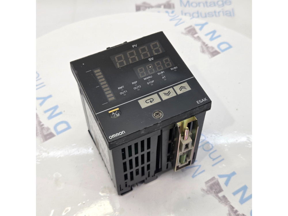 OMRON E5AK-AA2-50 TEMPERATURE CONTROLLER S6/1106 S6/1106 | Omron - Image 1