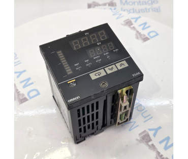 OMRON E5AK-AA2-50 TEMPERATURE CONTROLLER S6/1106
