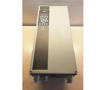 Danfoss FC-302P15KT5E55H1BGXXXXSXXAXBXCXXXXDX frequency converter 15KW #459 Danfoss FC-302P15KT5E55H1BGXXXXSXXAXBXCXXXXDX frequency converter 15KW #459