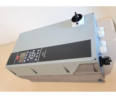 Danfoss FC-102P1K5T4P55H1XGX1XXSXXAXBXCXXXXDX frequency inverter 1.5kw #470 Danfoss FC-102P1K5T4P55H1XGX1XXSXXAXBXCXXXXDX frequency inverter 1.5kw #470